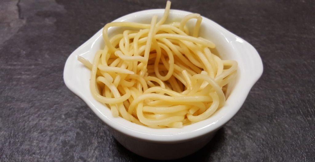 Rahmspinat mit Ei im Spaghettinest - Rezepte | Kochrezepte | Kochen im ...