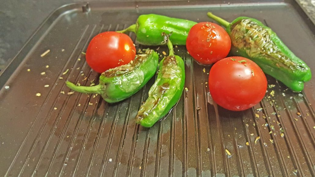 Bratpaprika - spanisches Rezept für Grill und Pfanne - sehr schnell fertig