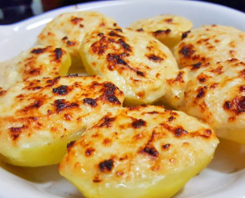einfaches Rezept für gebackene Kartoffeln Backofen oder Raclettegrill