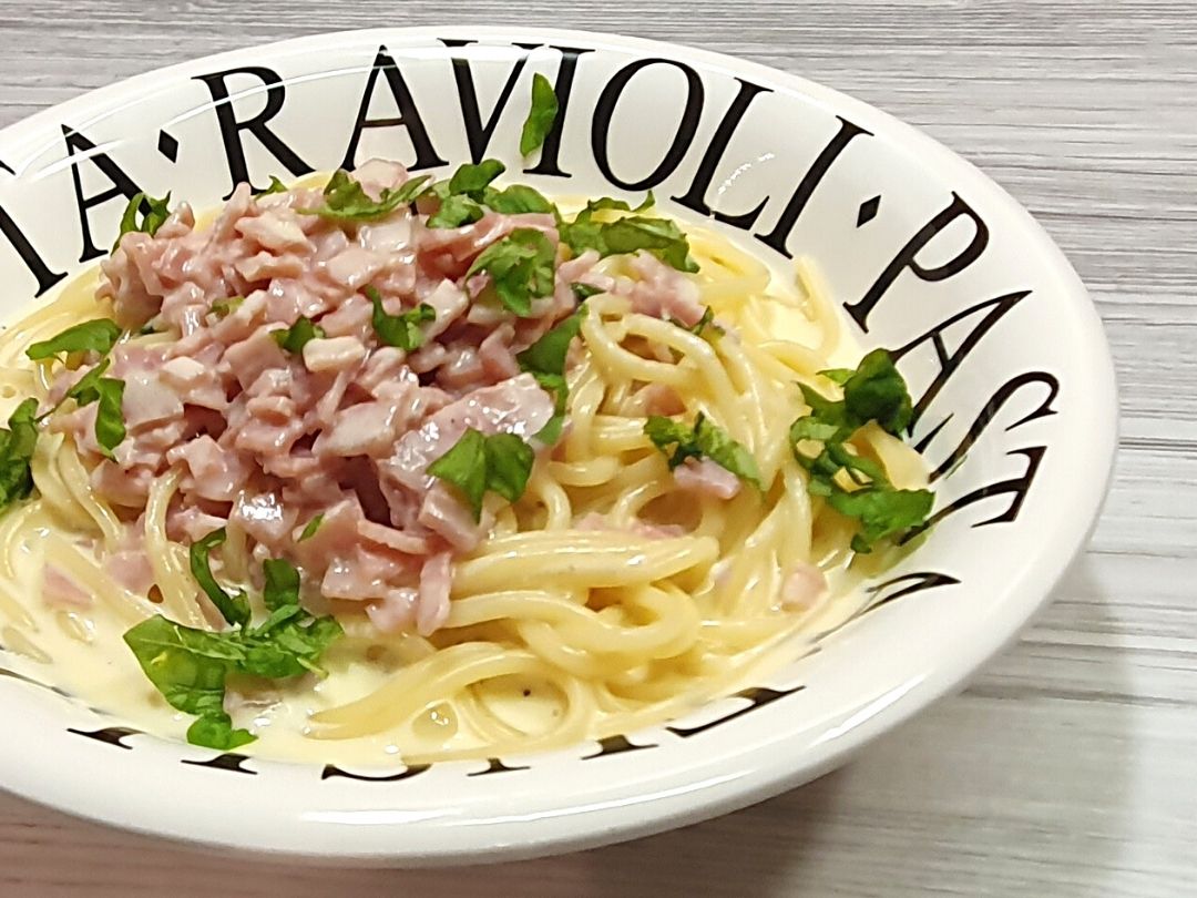 Spaghetti mit Schinken-Sahne-Sauce