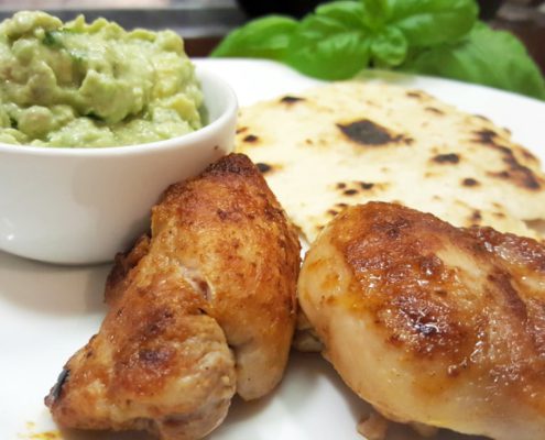 knuspriges Chicken mit Avocado Pesto