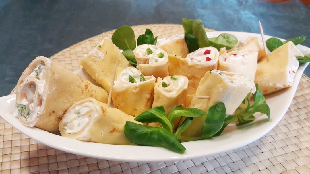 Crepes gefüllt mit Ziegenfrischkäse -Rezept für Party und Picknick Crepes gefüllt mit Ziegenfrischkäse -Rezept für Party und Picknick