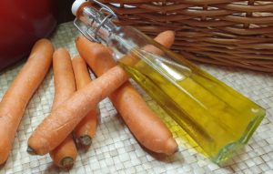 Karottenöl Öl Auszug selber machen - Rezept / Anleitung