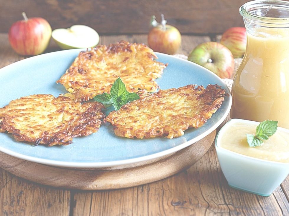 Kartoffelpuffer mit Apfelmus - Rezepte | Kochrezepte | Kochen im Alltag ...