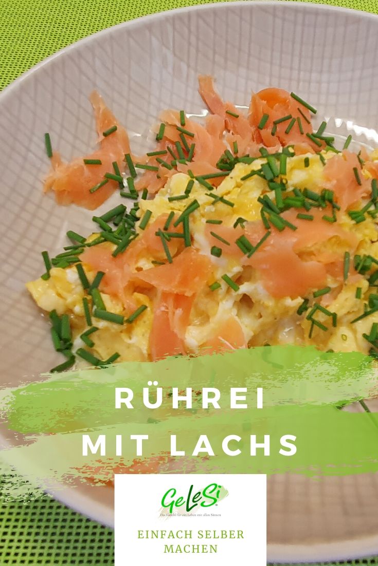 Rührei mit Lachs - einfaches Rezept zum Frühstück