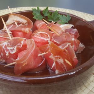 Schinken mit Melone - klassisches Tapas Rezept