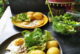 Spiegelei mit Pellkartoffeln und Salat