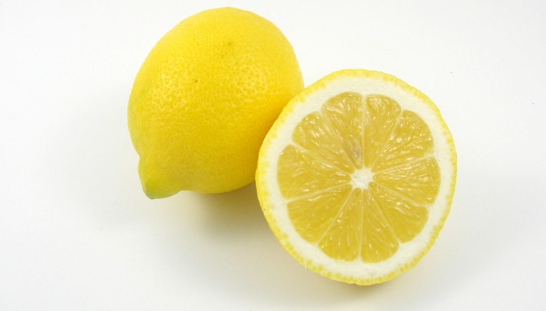 Zitronenschale abreiben – Möglichkeiten und Tricks